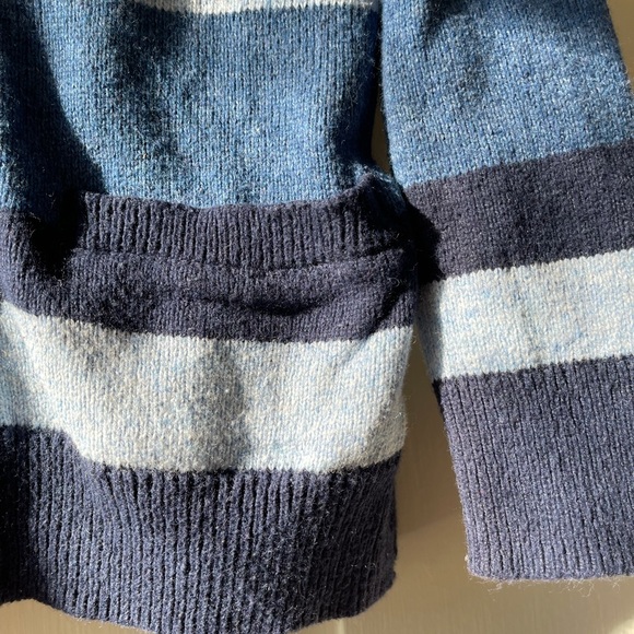 Baby Gap 4T button sweater cardigan - Picture 4 of 9